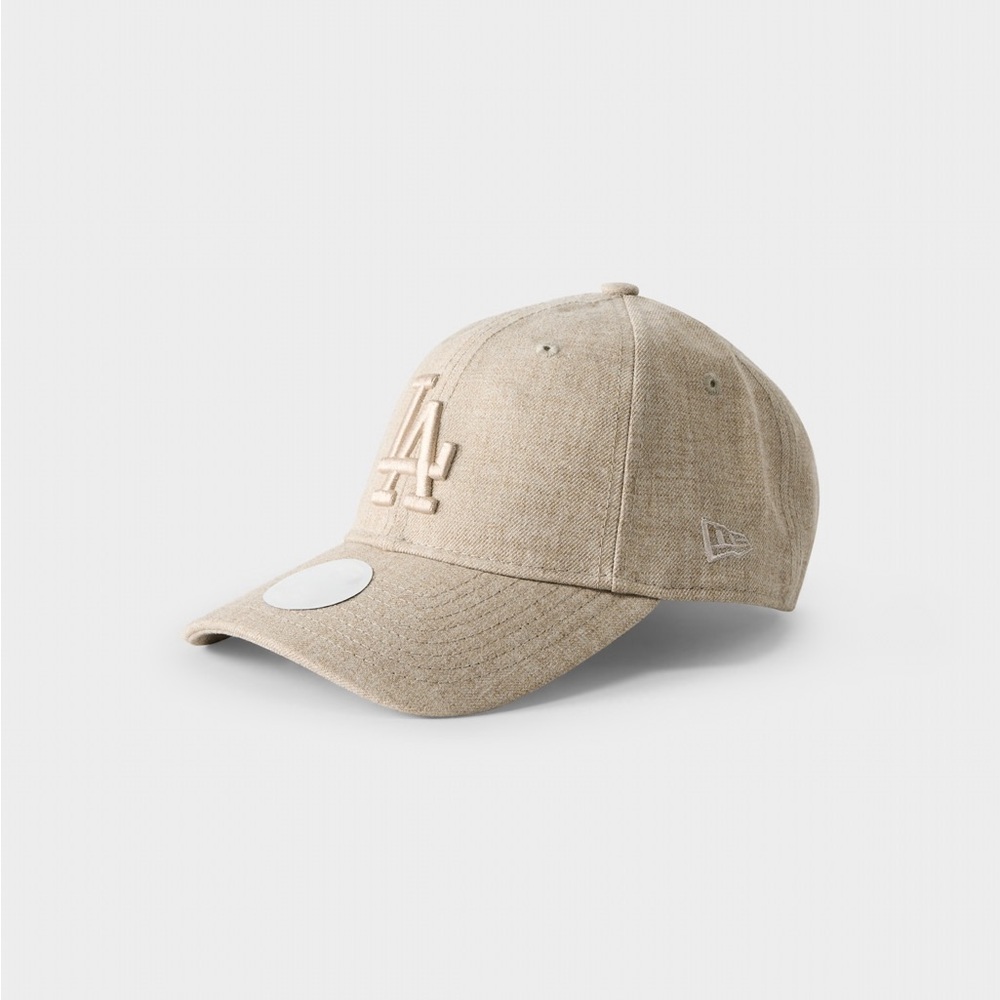 Aritzia LA Beige Baseball Cap